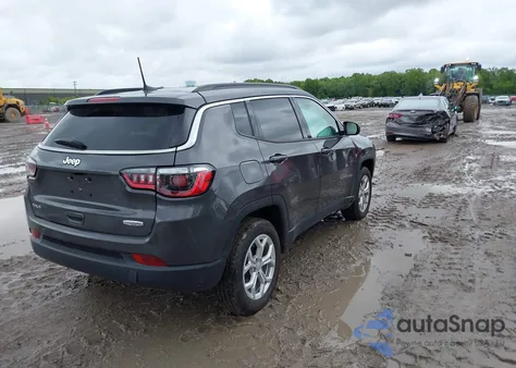 2024 Jeep Compass Latitude 4X4 из США, поврежденный, VIN 3C4NJDBNXRT121282